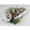 Wiązanka pogrzebowa z różowych róż i białych storczyków